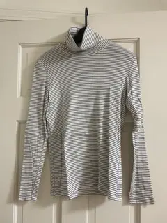 ユニクロ　ボーダー タートルネック 長袖Tシャツ カットソー 白黒　Mサイズ