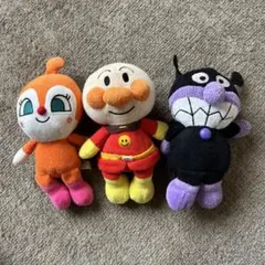 アンパンマン ドキンちゃん　バイキンマン　人形