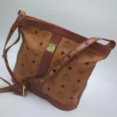 Item thumbnail for item 70bff0b9-7a2a-4ddf-b4b4-9d03177c2c63