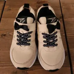 瞬足 19.5cm リボン付きベージュスニーカー