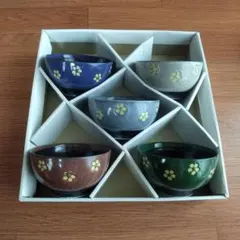 花模様の陶器製飯碗5個セット