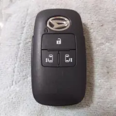 DAIHATSU ダイハツ純正 タフト LA900S スマートキー 2ボタン DAIHATSU ダイハツ純正 タフト LA900S スマートキー 2つボタン - メルカリ