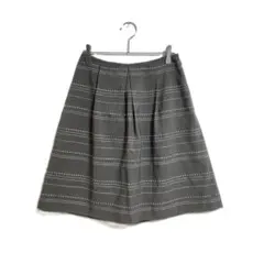 SPB フレアスカート グレー ストライプ柄 ひざ丈 上品 モノトーン 春秋のサムネイル