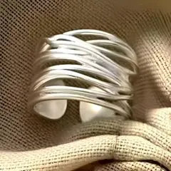 男女兼用✨ 多層 ワイヤー巻き付け風 オープンリング 指輪 明るめシルバー