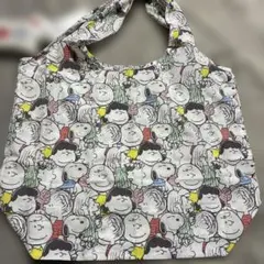 ★新品未使用★GU✖️SNOOPYイージーケアエコバッグオフホワイトのサムネイル