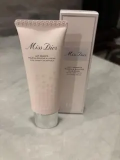 Miss Dior ローズ シャワー ミルク スクラブ 75ml ボディソープ