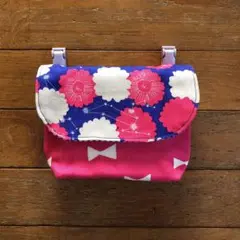 ハンドメイド　移動ポケット　隠れライオン