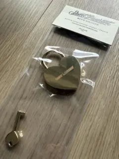 Item thumbnail for item c7bbe55e-83e1-4145-8fde-080f87903671