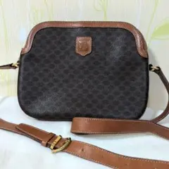 セリーヌ　CELINE　ショルダーバック　バッグ　かばん　ヴィンテージ　肩掛け