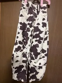 SHEIN 牛柄パンツ Mサイズ