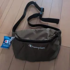 Champion ボディバッグ カーキ