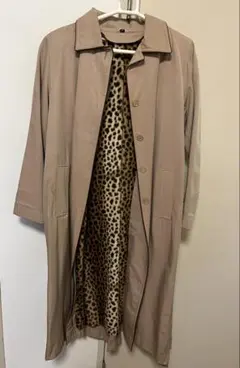 ベージュ ロングコート ヒョウ柄裏地