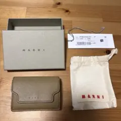 MARNI マルニ 三つ折り財布 マスタードのサムネイル