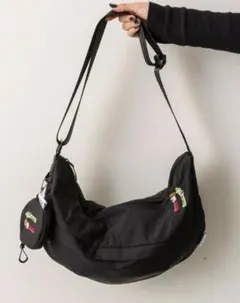 ma_koさま専用【PEZ(ペッツ)×ear】ハーフムーンショルダー