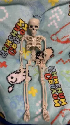 ガイコツ 骨 可動式 フィギュア　カクカクガイコツ