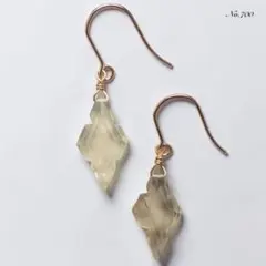 No.700✨天然石✨レモンクォーツの一粒ピアス　イヤリング