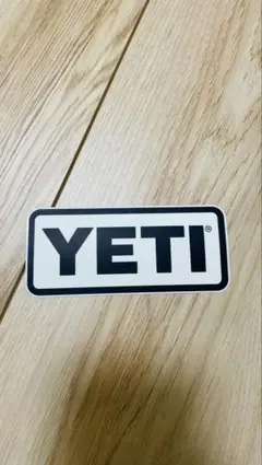 未使用　YETI イエティ ステッカー ロゴのサムネイル