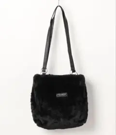 フェイクファーショルダーバッグ