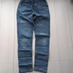 140センチユニクロダメージ加工デニム