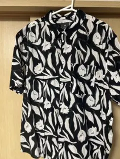 H&M 半袖シャツ 花柄 ブラック ホワイト EUR-XL