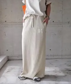 【美品】リブ ロングスカート　ベージュ　Mサイズ