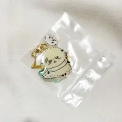 韓国　ちいかわ アクリルキーホルダー ラッコ