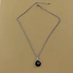 riize ポップアップ　ブラックロゴペンダントネックレス