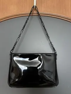 CHARLES & KEITH エナメル ポシェット