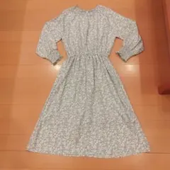 水色花柄長袖フレアワンピース