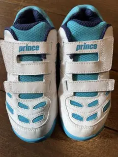 テニスシューズ22.5