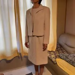 ライトピンク ワンピーススーツ ショートジャケット