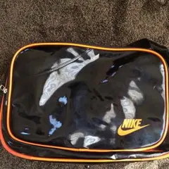 ナイキ エナメルバッグ 中古品