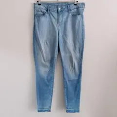 Item thumbnail for item 2d2e863f-9d39-41d6-923a-110a6e7cd969