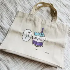 た*ト様 【まじかるちいかわ】マチつきスクエアトート バック 捕まっちゃったハチ