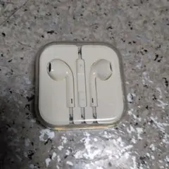 Apple イヤホン　ホワイト ケース付き