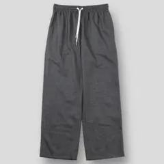 グレー ワイドパンツ