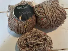 輸入毛糸　ラメ入りベージュ系　約130g