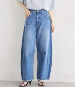 PUAL CE CIN ワイドカーブデニムパンツ 側章デザイン 38(M~L)のサムネイル