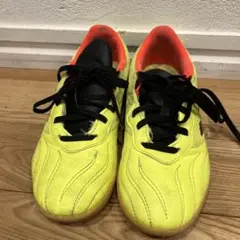 アディダス　フットサルシューズ　23.0