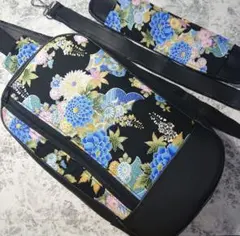 바디백 ☆ 플라워 패턴 ☆ 블루 ☆ 블랙
