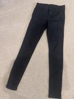 UNIQLO ブラック スキニーパンツ