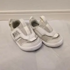 IFME 12センチ　スニーカー　ホワイト　ベージュ