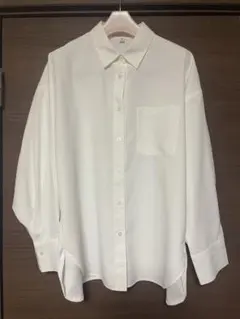 ジーユー　ドルマンスリーブシャツ