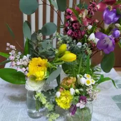 生花アレンジメント 色とりどりの花　今日の庭のお花