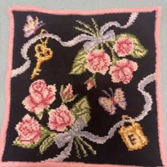 FEILERフェイラー　タオルハンカチ　 幸運の鍵、花柄