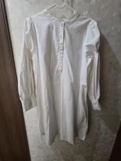 ホワイトシャツワンピースボタン付き ガーリー