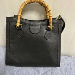 イタリア製　黒レザーショルダーバッグ 竹ハンドル