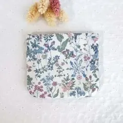 №1541　リバティ　フィールドフラワーズ　ガーゼハンカチ