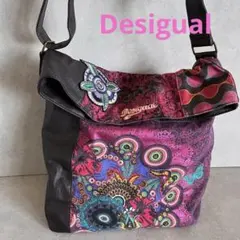 Desigual ショルダーバッグ 総柄 刺繍 パッチワーク 大容量斜め掛け可 