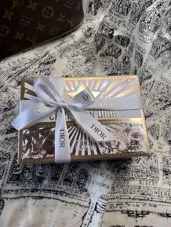 2025年最新】dior クリスマスコフレ 箱の人気アイテム - メルカリ